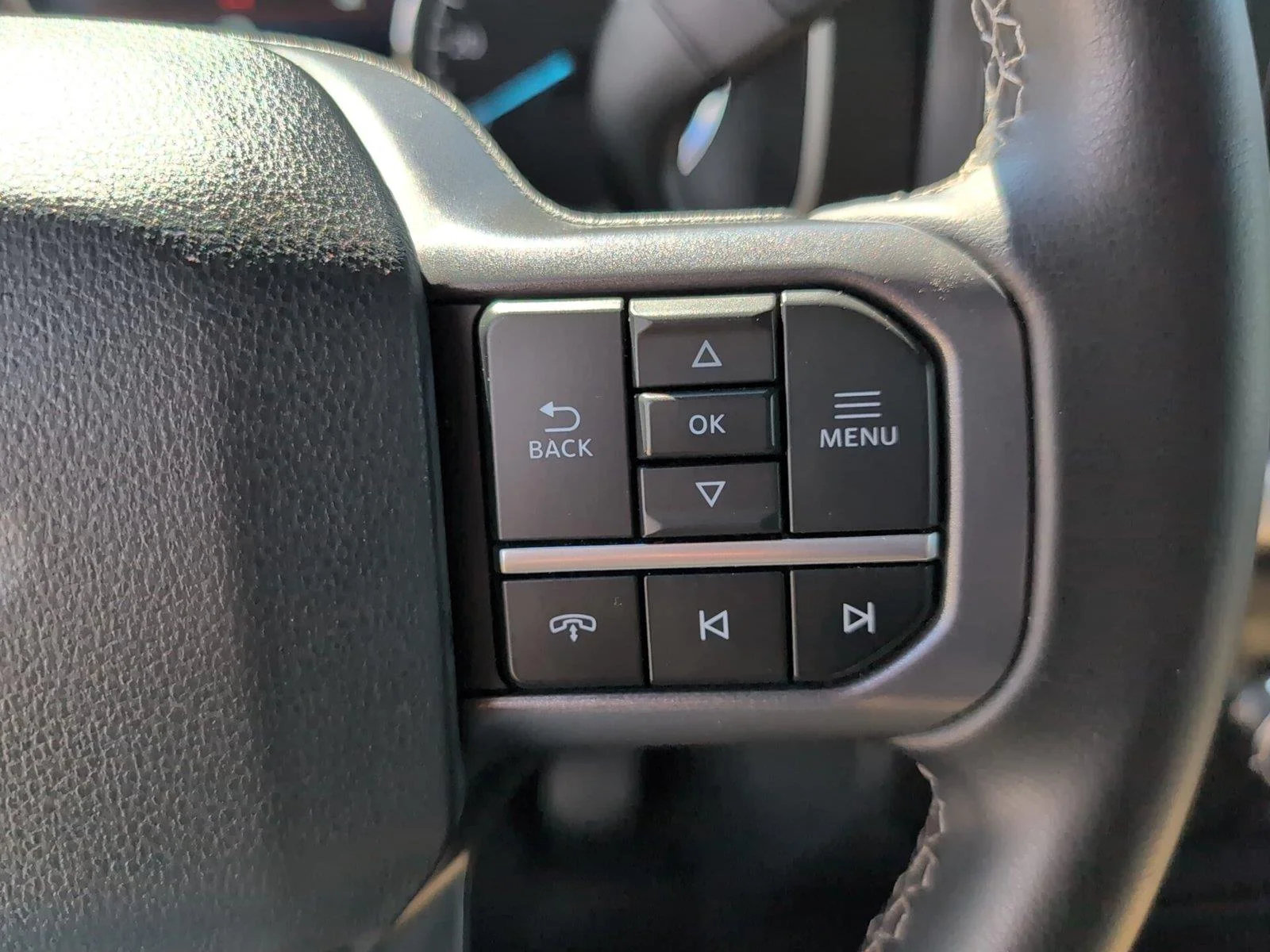 Used 2023 Oxford White Ford XLT image 33