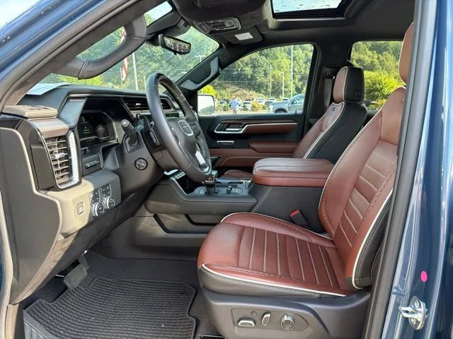 Used 2025 Blue GMC Denali Ultimate image 11