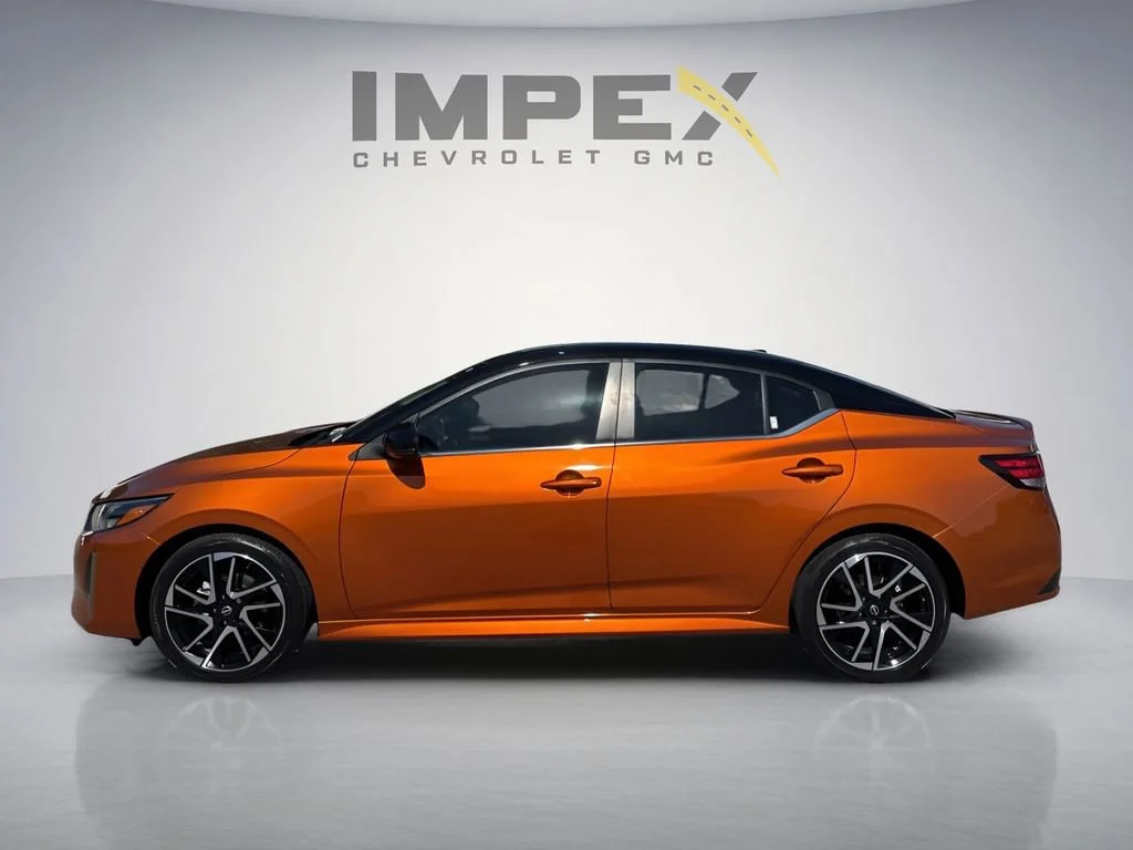 Used 2024  Nissan SR image 2