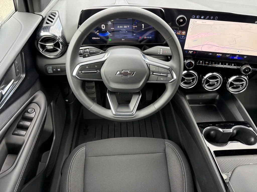 New 2026 White Chevrolet LT image 29