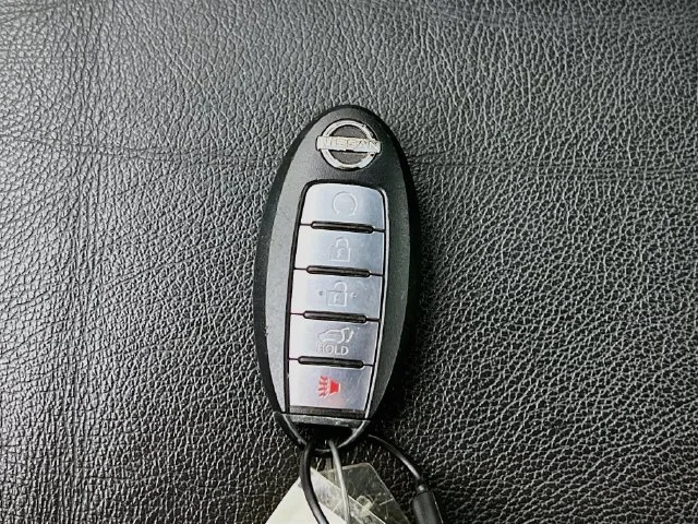 Used 2023 White Nissan SL image 11