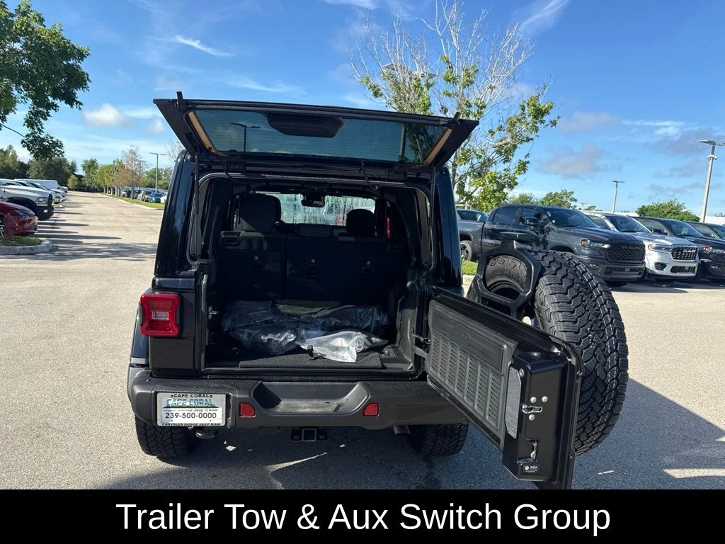 Certified Used 2025 Black Jeep Sahara 4xe image 5