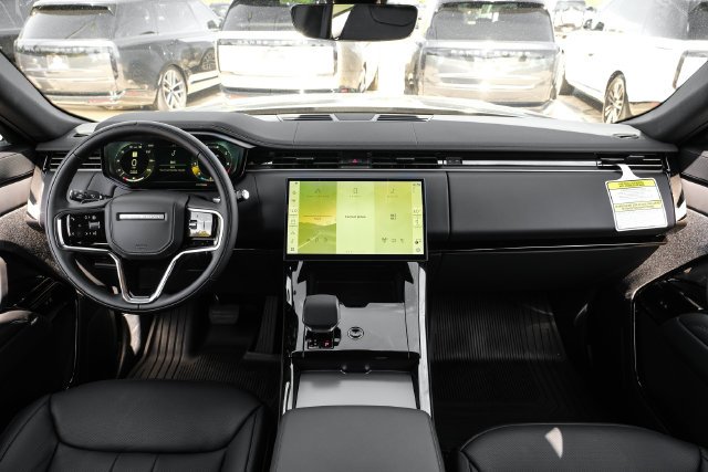 New 2027 Charente Grey Land Rover SE image 19