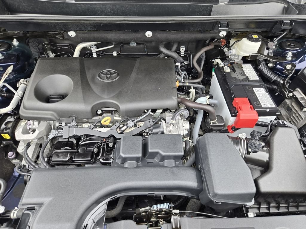 2024 Toyota RAV4 XLE - Photo 20