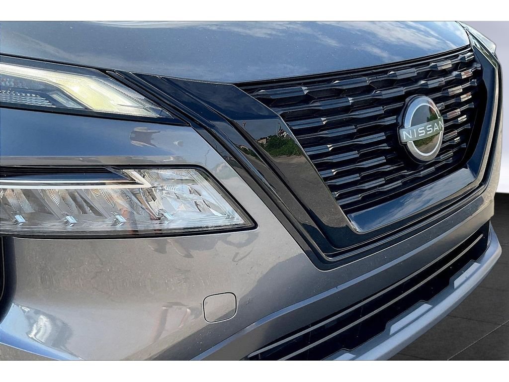 Used 2023  Nissan SV image 20