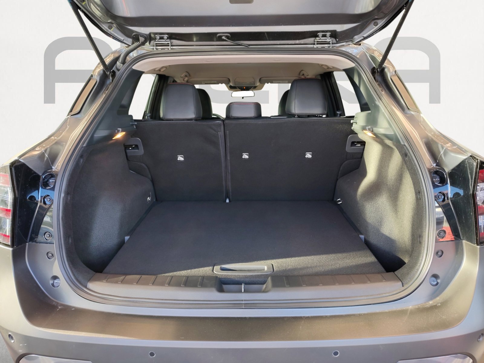 2026 Nissan KICKS SR - Photo 13