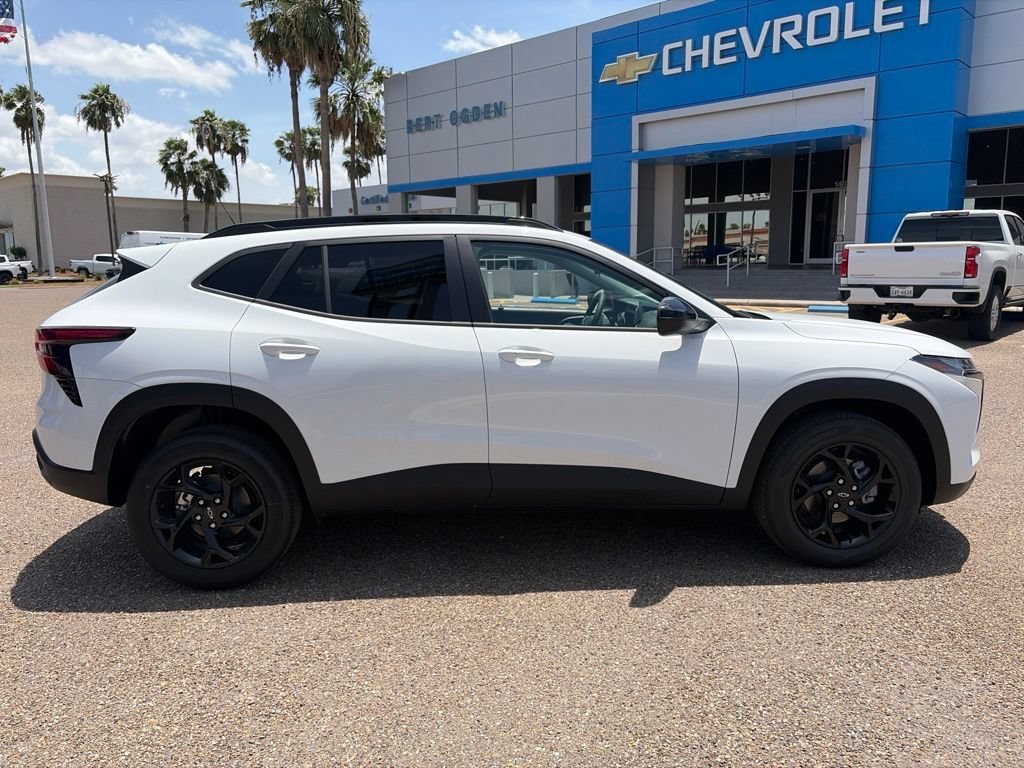 New 2026 Summit White Chevrolet LT image 3