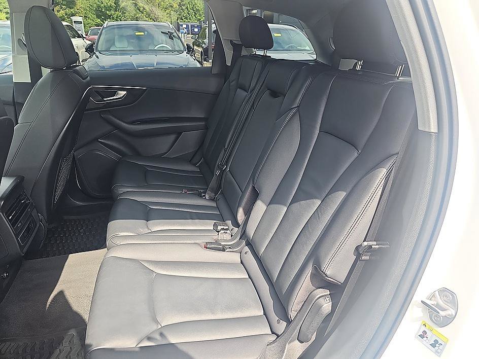 Used 2022 Carrara White Audi Premium image 28