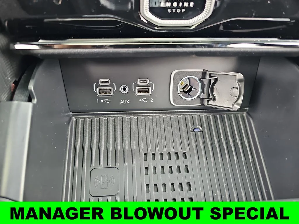 New 2026 Bright White Clear-Coat Exterior Paint Jeep Altitude image 26