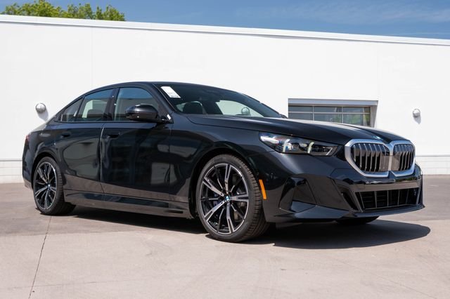 New 2027 Black Sapphire Metallic BMW 550e xDrive image 8