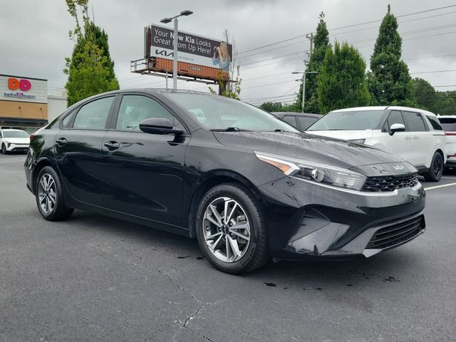 Used 2023 Black Kia LXS image 3
