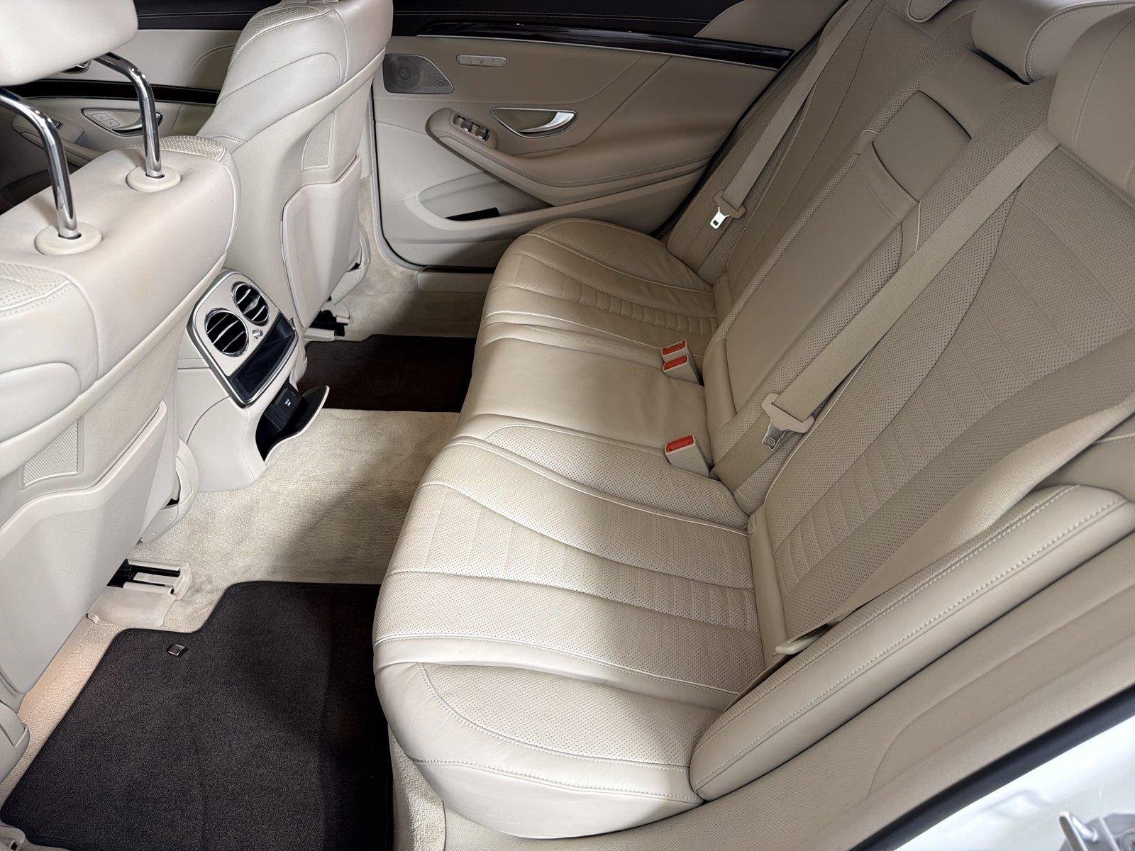 Used 2020 White Mercedes-Benz S 560 image 19