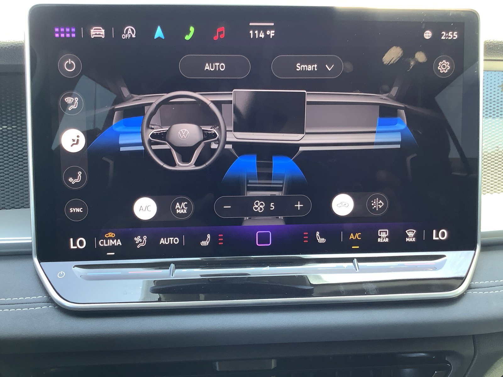 New 2025 Platinum Gray Metallic Volkswagen SE image 18