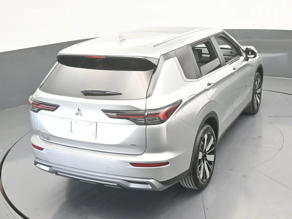 New 2026 Silver Alloy Mitsubishi SE image 51