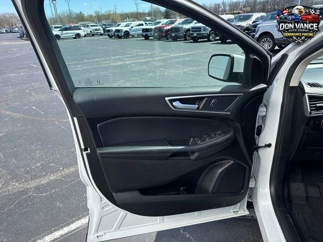 Used 2024 White Ford SEL image 23