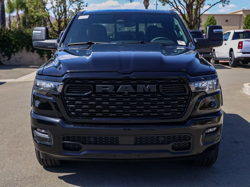 New 2026 Diamond Black Crystal Pearl-Coat Exterior Paint RAM Big Horn Night Edition image 9