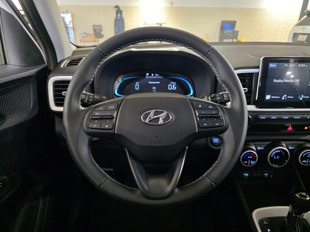 New 2026 Lunar White w/Black Roof Hyundai SEL w/Two-Tone Roof image 29