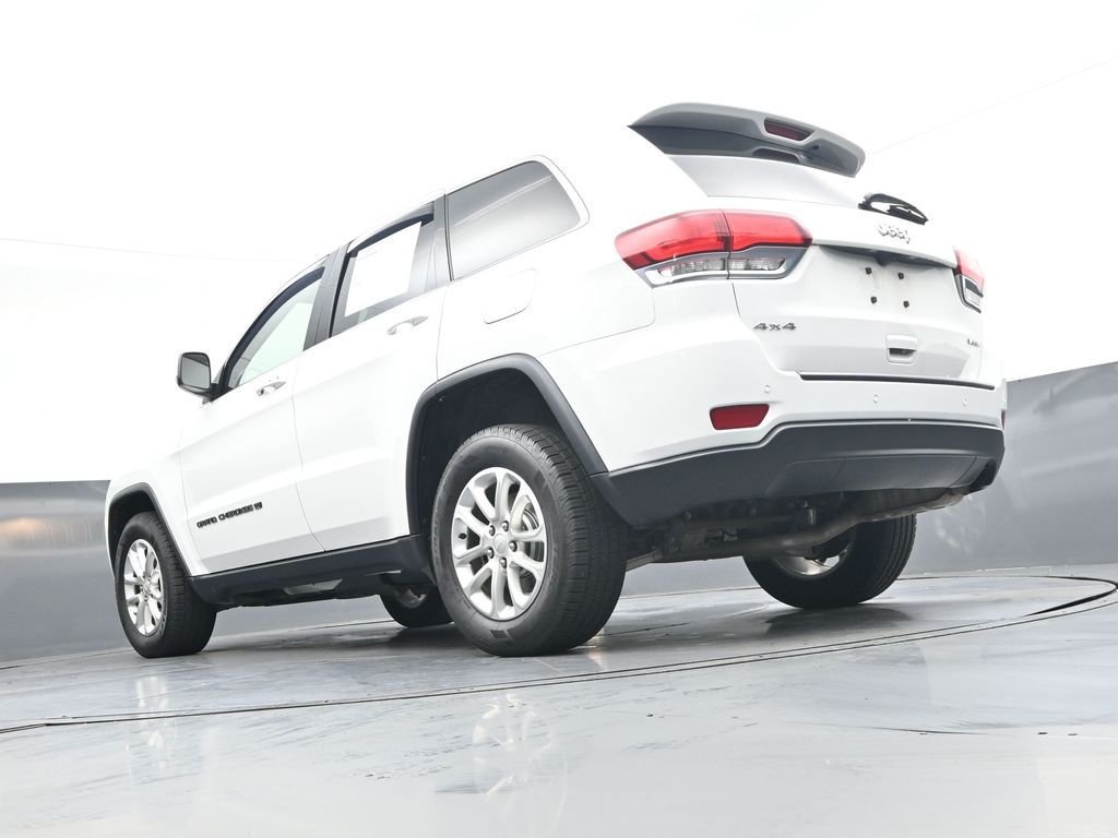 Used 2022 White Jeep Laredo E image 44