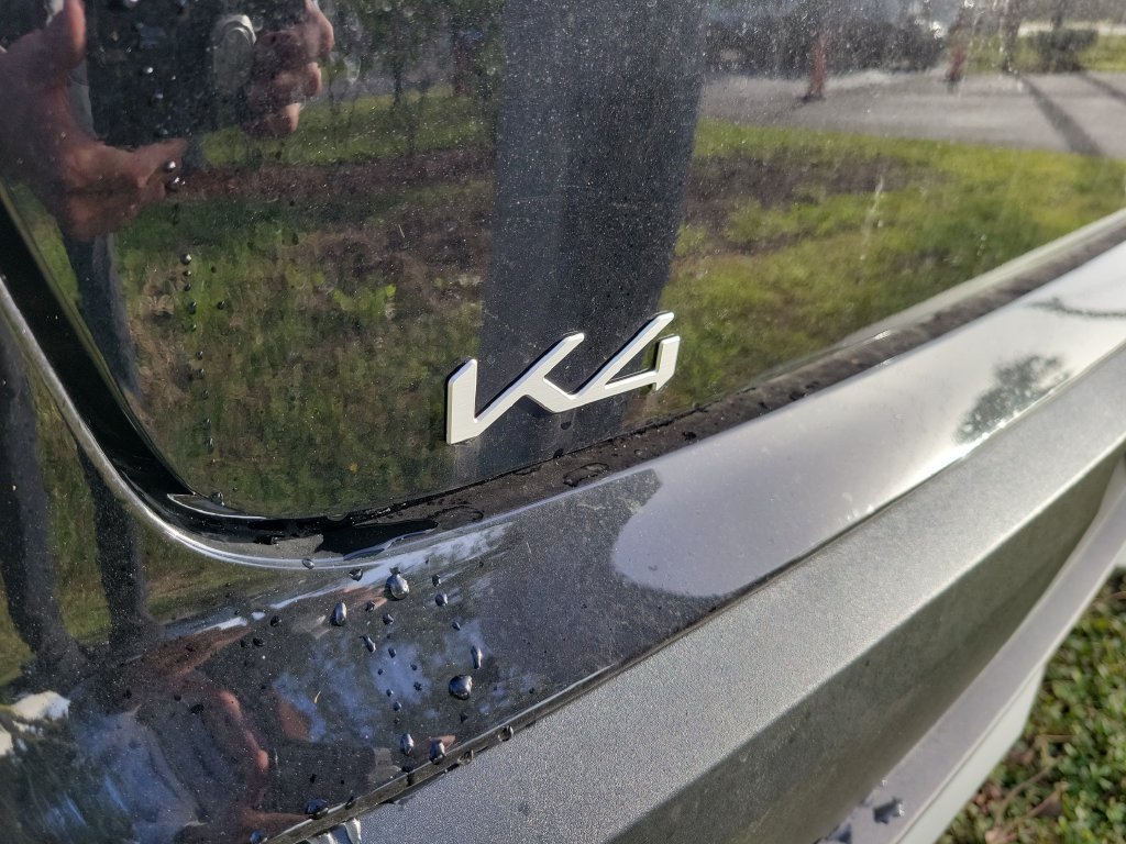 New 2027 Aurora Black Pearl Kia LXS image 4