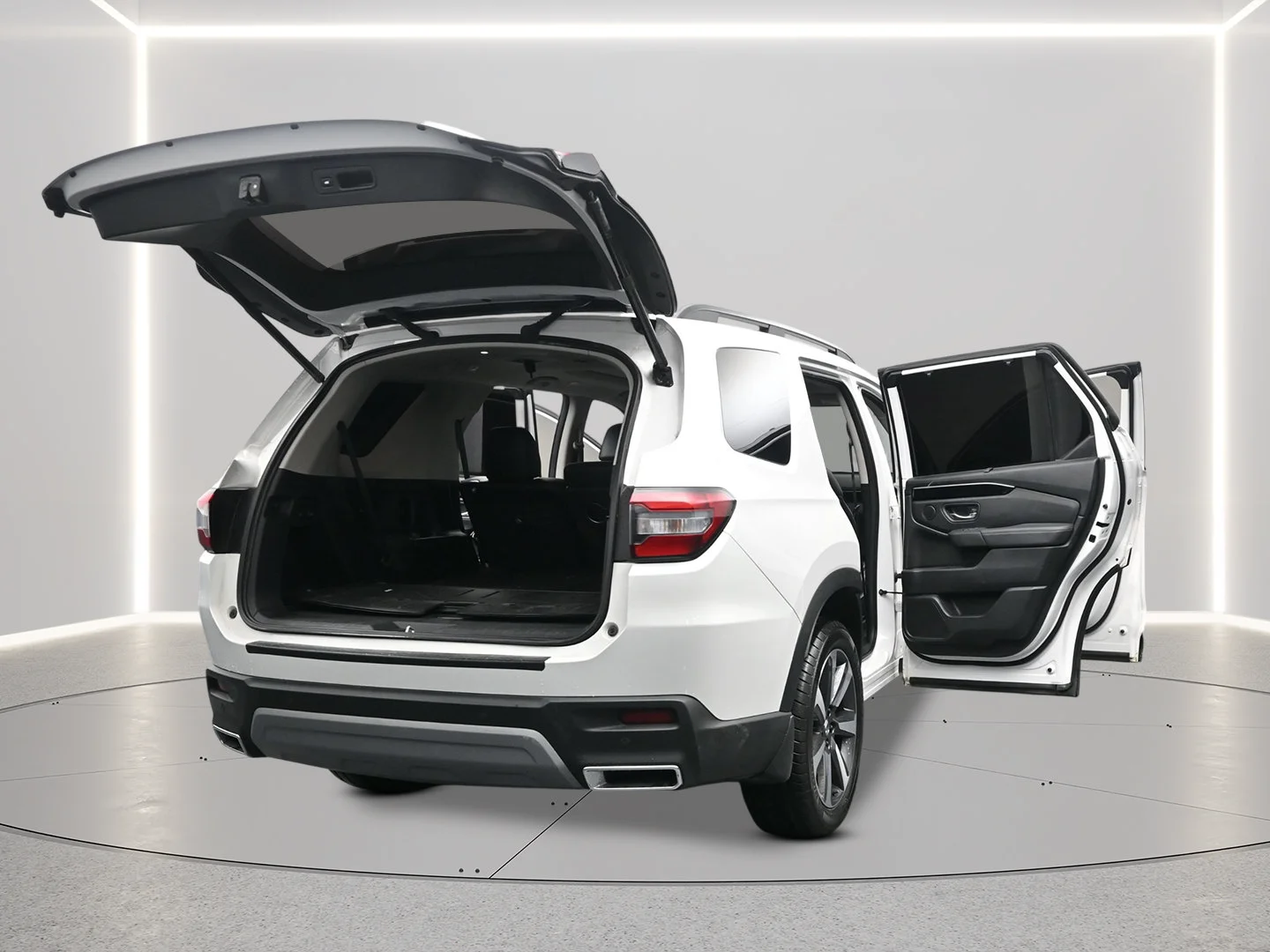 Used 2023 Platinum White Pearl Honda Touring image 9