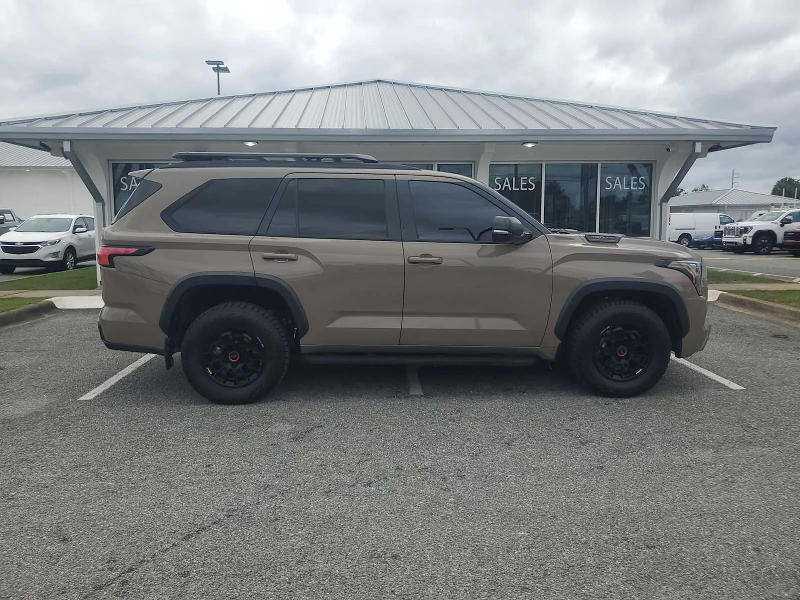 Used 2025  Toyota SR5 image 8