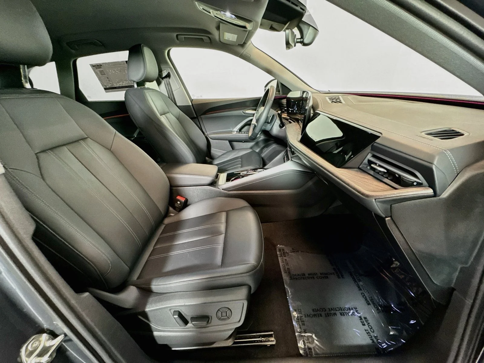 Used 2025 Tambora Gray Audi Premium image 25
