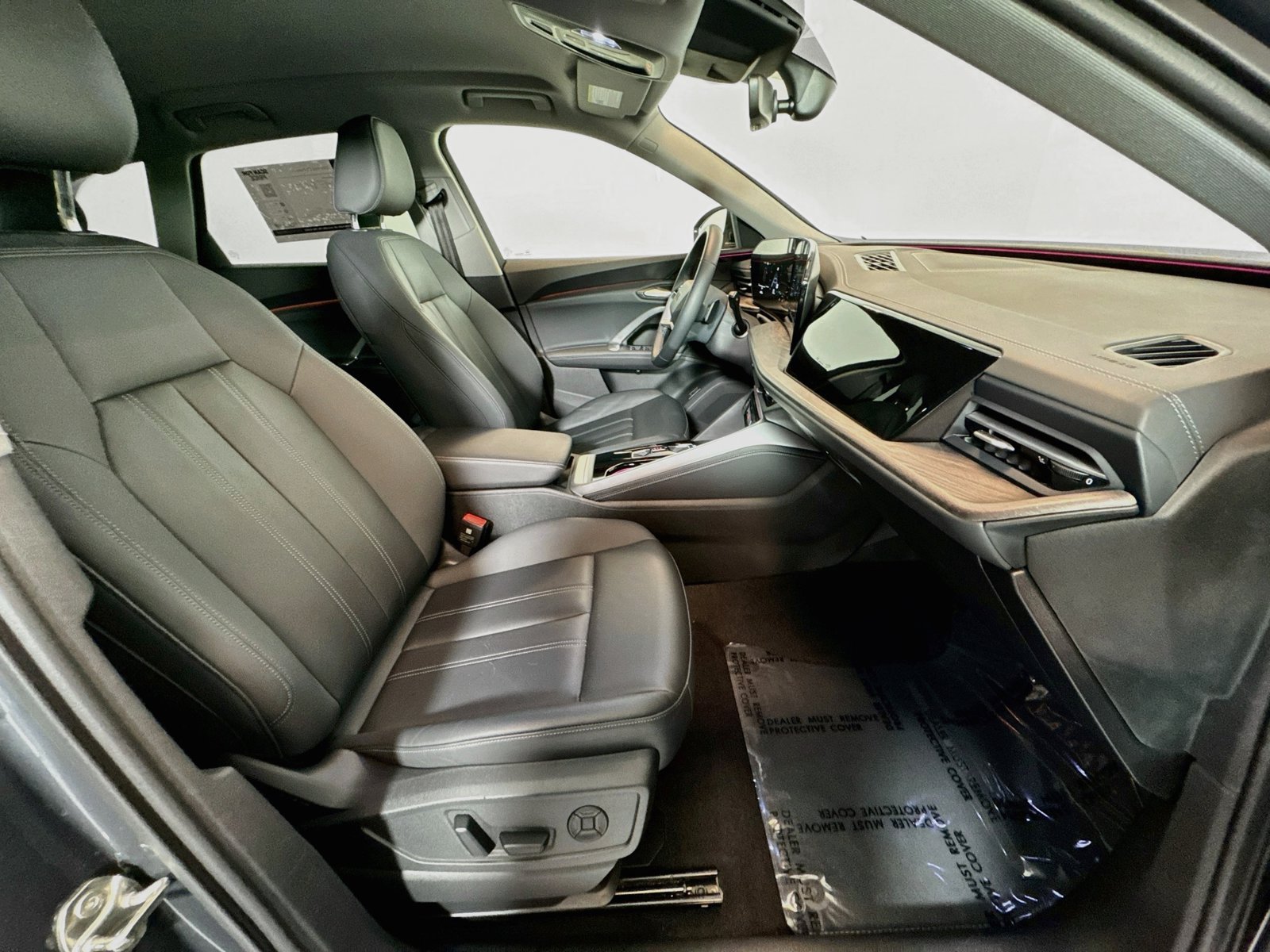 Used 2025 Tambora Gray Audi Premium image 25