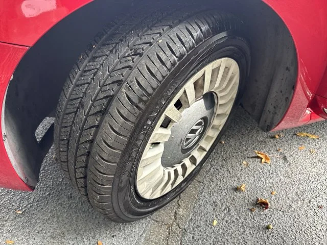 Used 2013 Red Volkswagen 2.5L image 31