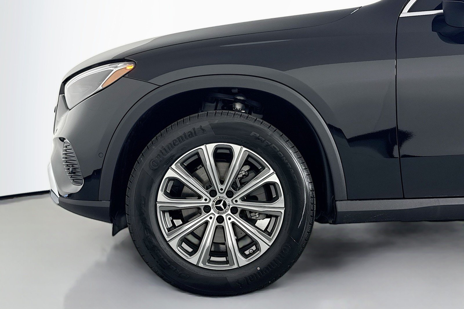 New 2026 Black Mercedes-Benz GLC 300 4MATIC® SUV image 9
