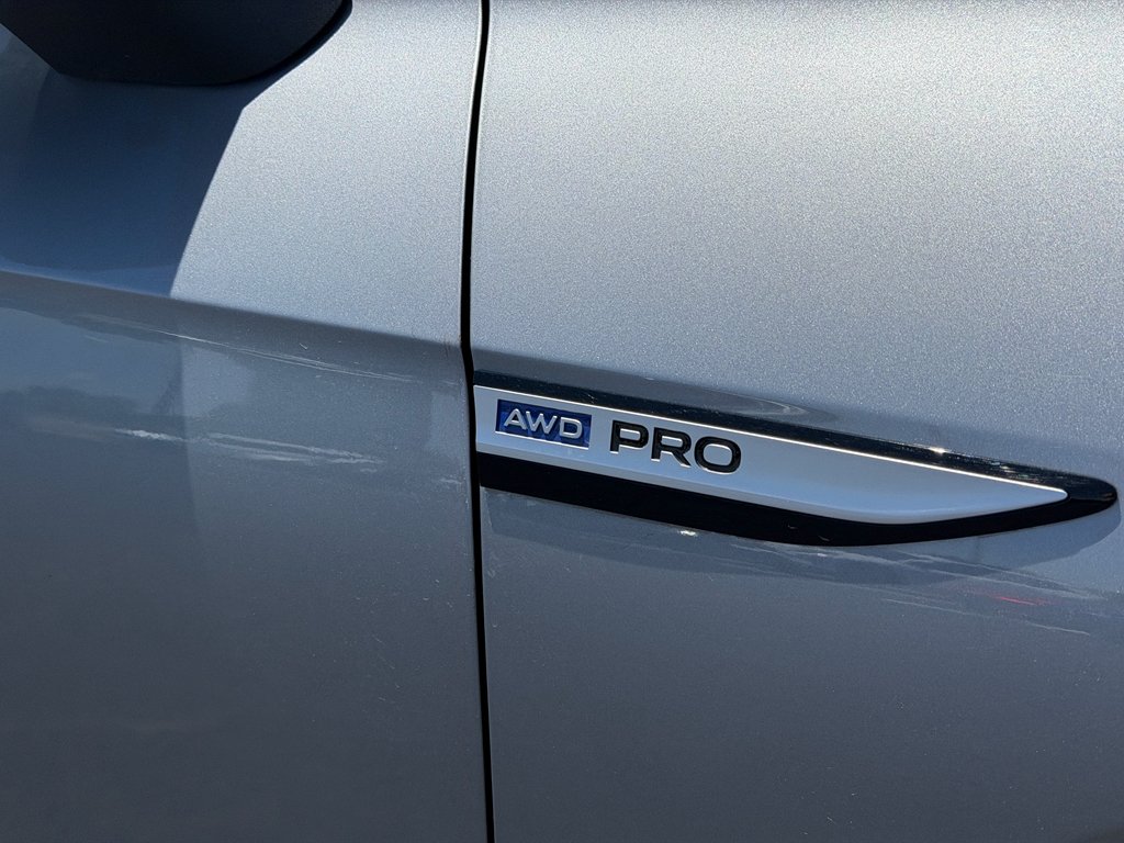 Used 2025 silver mist metallic Volkswagen Pro image 23