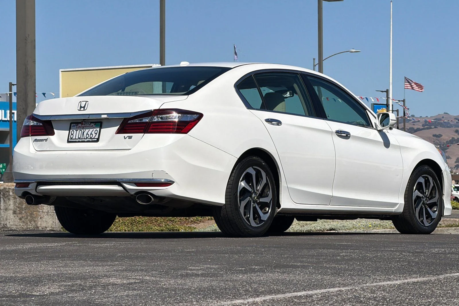 Used 2016  Honda EX-L image 4