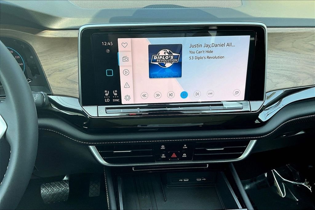 2026 Volkswagen Atlas SE w/Tech - Photo 13