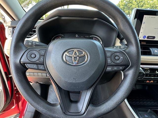 Certified Used 2025 RED MC. Toyota  image 34