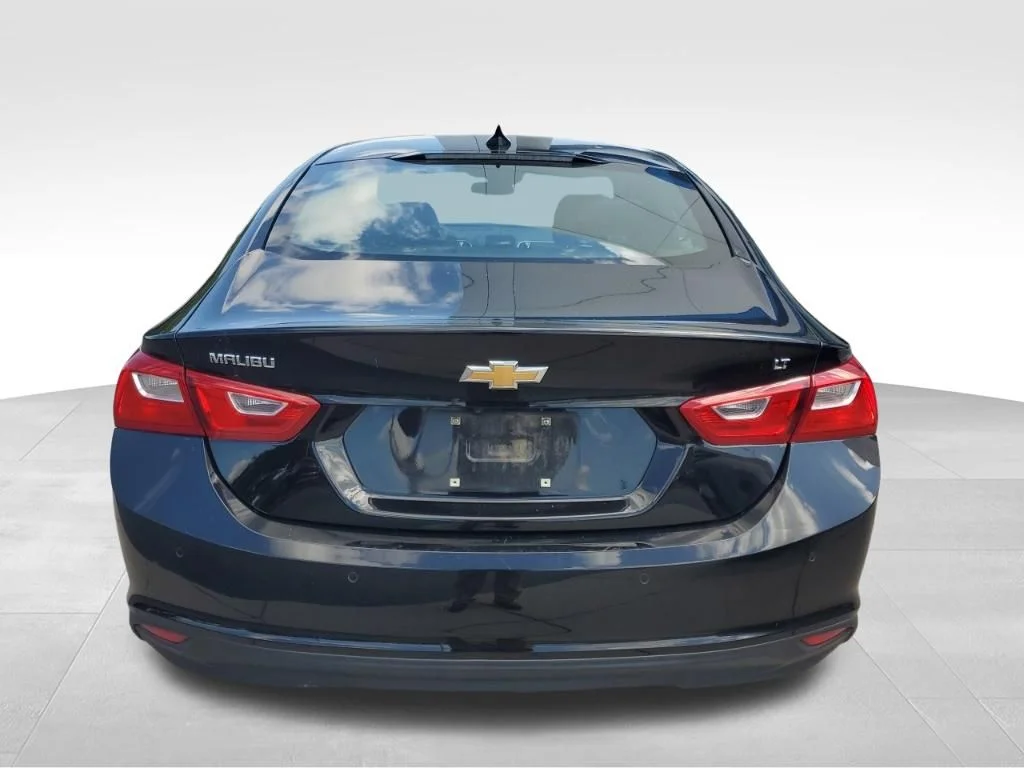 Used 2025 Black Chevrolet LT image 4