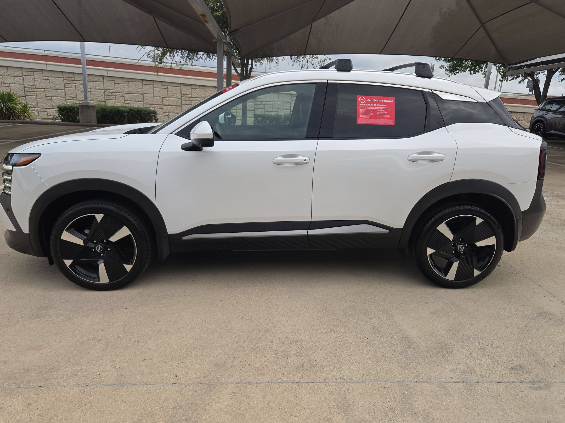 Used 2025 Aspen White Tricoat Nissan SR image 6