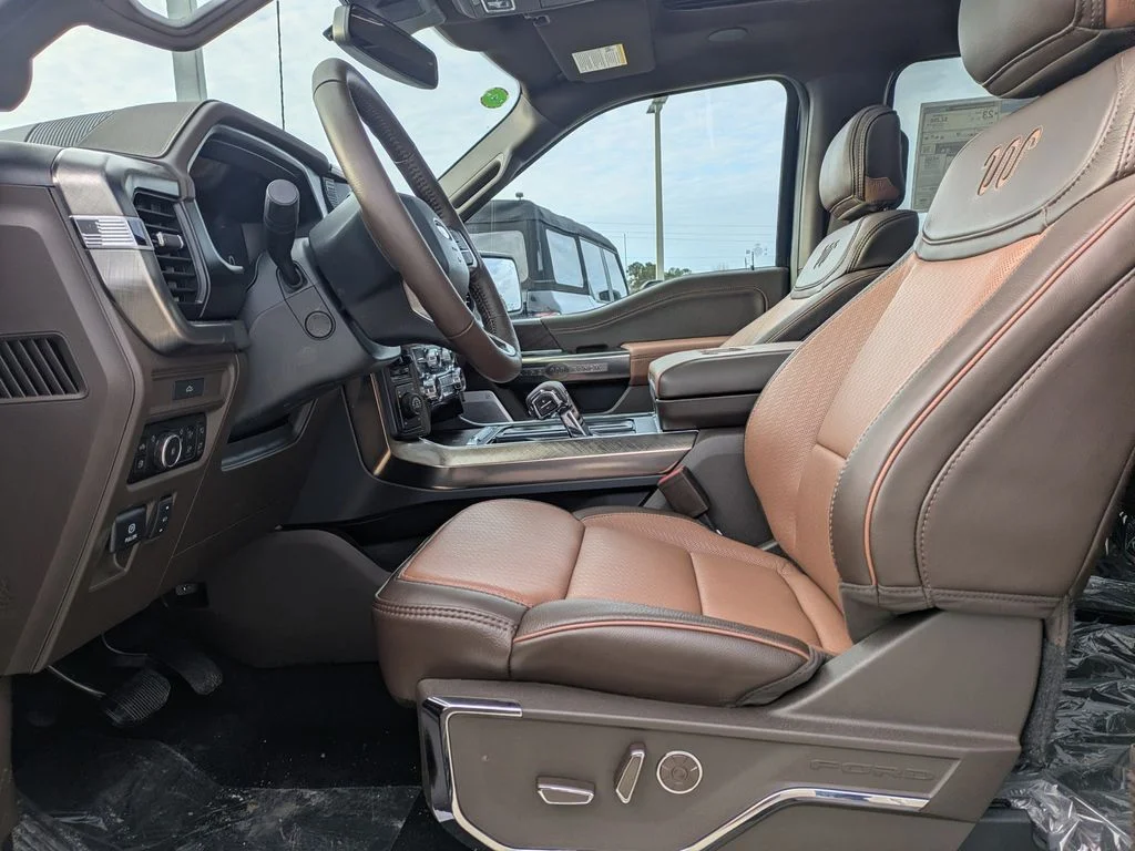 New 2026 Agate Black Metallic Ford King Ranch image 13