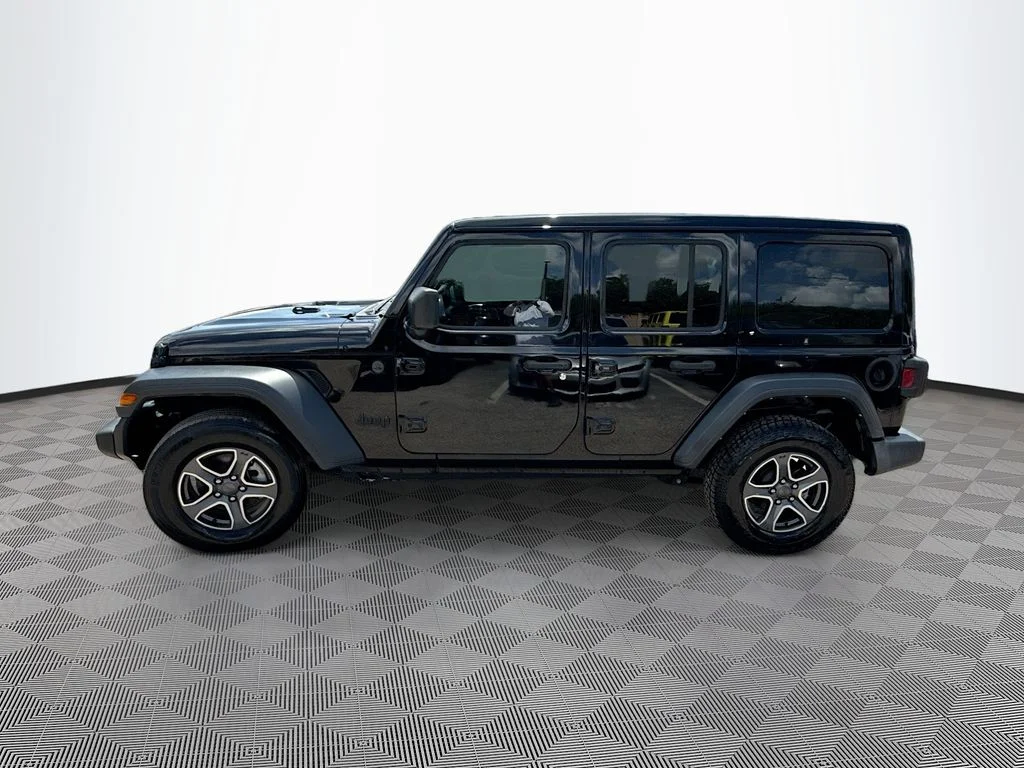 Used 2022 Black Jeep Unlimited Sport S image 9