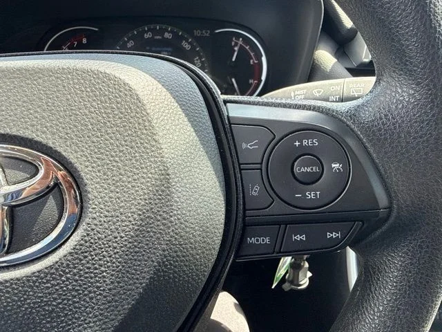 Used 2025 White Toyota LE image 25