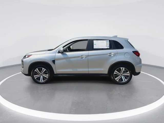 Used 2025 Gray Mitsubishi 2.0 SE image 5