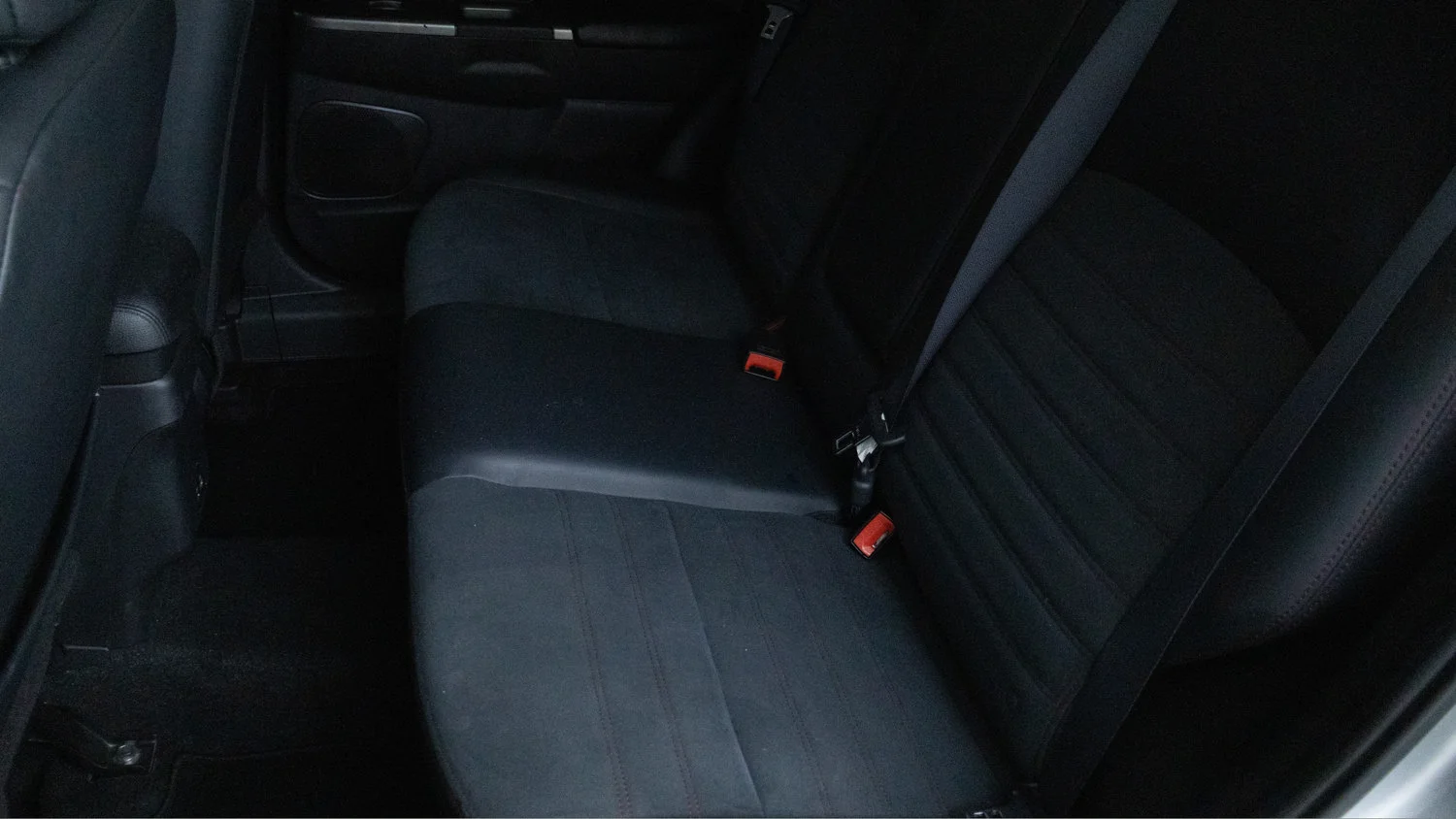 Used 2024 Silver Mitsubishi S image 25