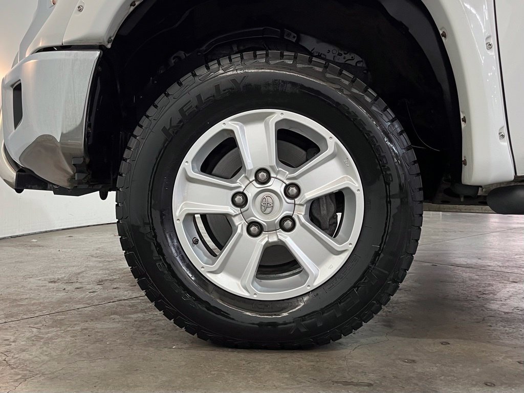 Used 2017 Super White Toyota SR5 image 14