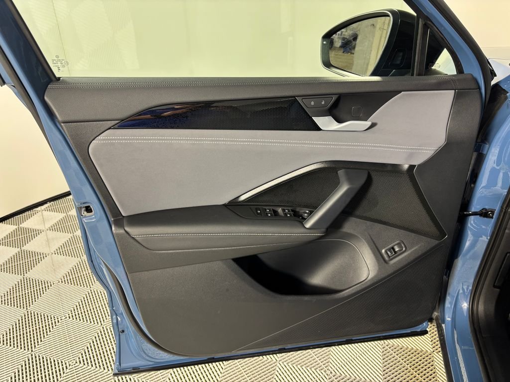 2025 Volkswagen Tiguan SE R-LINE BLACK - Photo 10