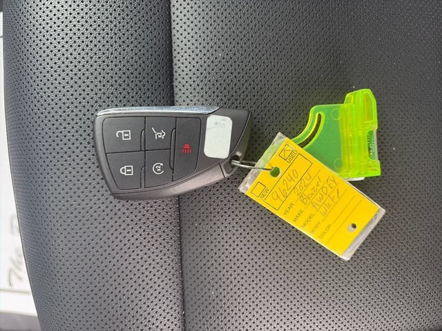 Used 2024 Summit White Chevrolet LT image 24