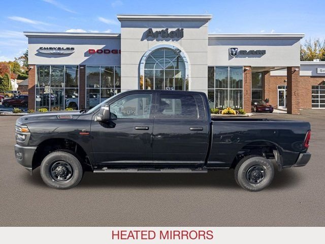 New 2026 Diamond Black Crystal Pearl-Coat Exterior Paint RAM Tradesman image 5