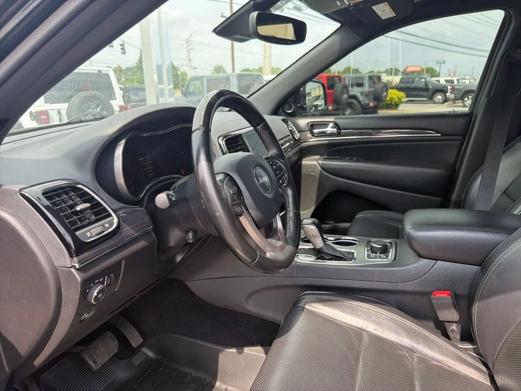 Used 2020 Black Jeep Overland image 33