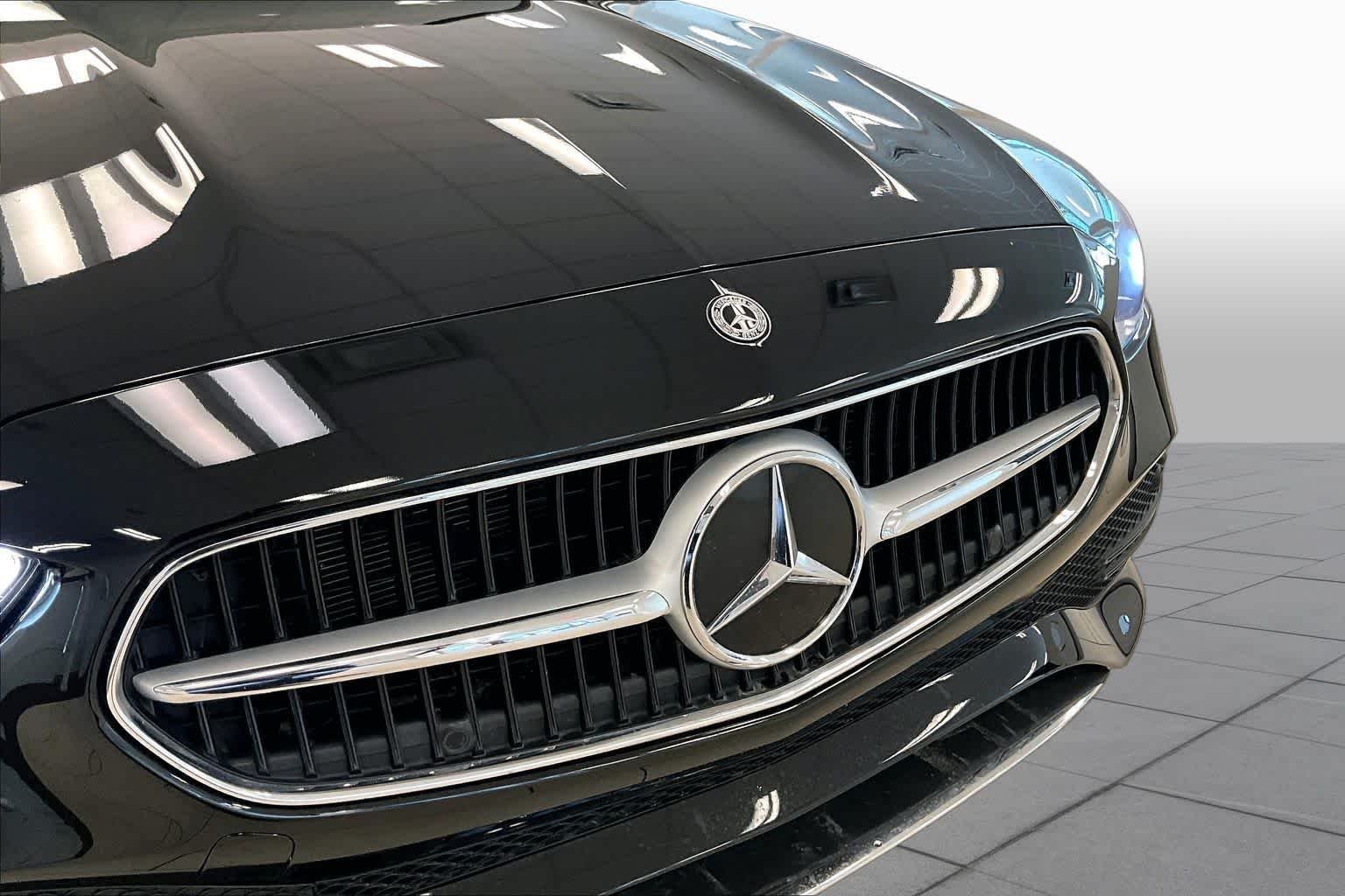 Used 2024 Black Mercedes-Benz C 300 image 27