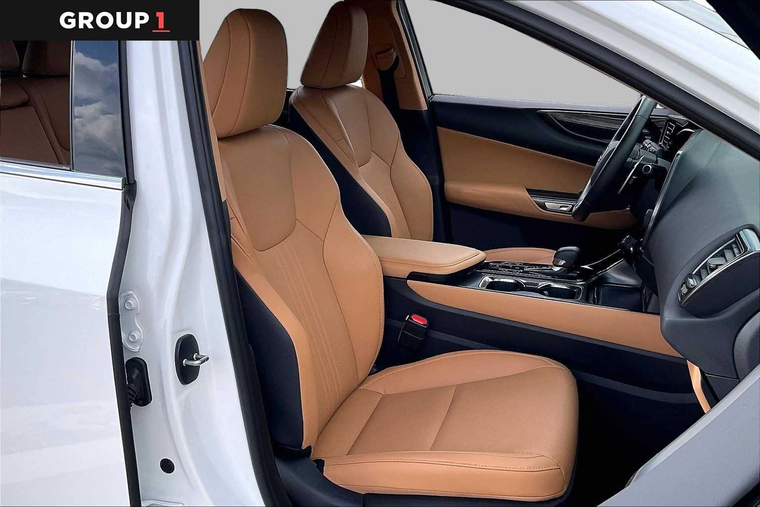Used 2026 Ultra White Lexus  image 8