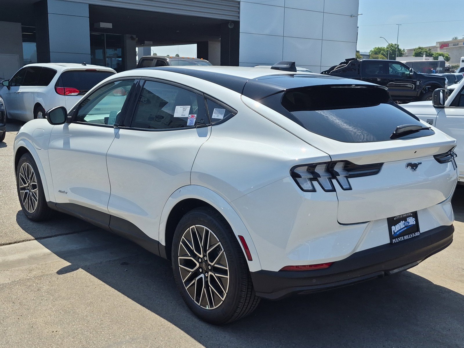 New 2026 Star White Metallic Tri-coat Ford Premium image 5
