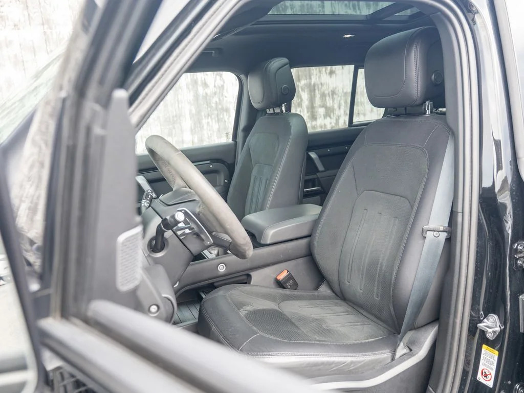 Certified Used 2023 Black Land Rover V8 image 20