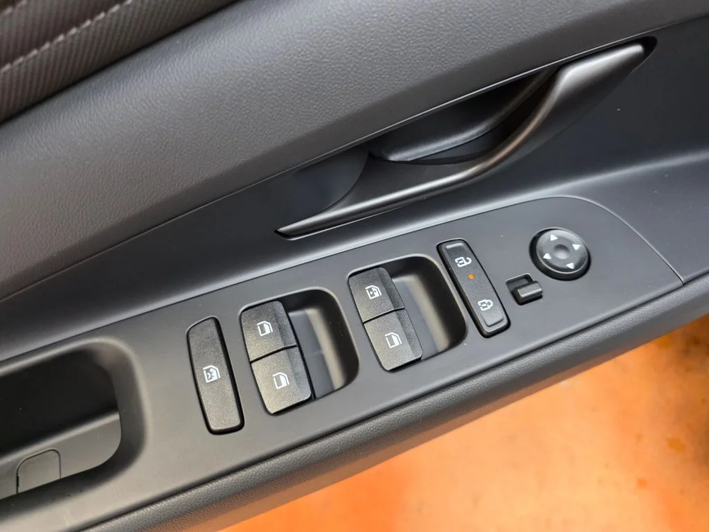 New 2026 Amazon Gray Hyundai SEL Sport image 13
